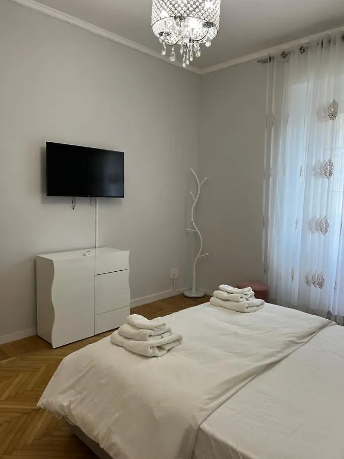 Holiday House Suada Milan