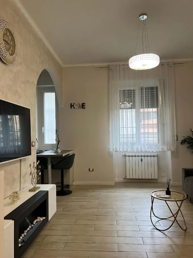 Apartment Holiday House Suada Milan Italy