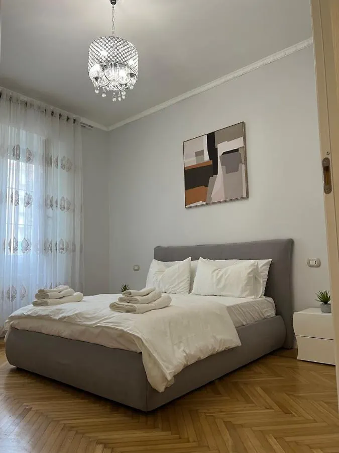 Holiday House Suada Milan Apartment